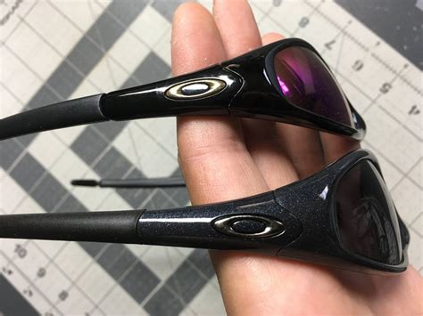 how to spot a fake oakley